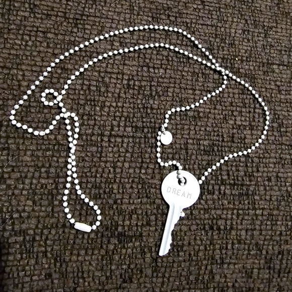 The Giving KeysMatte White Dream Key Necklace